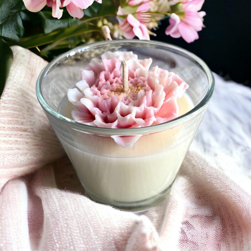 Świeca sojowa z kwiatem 3D "Ombre"