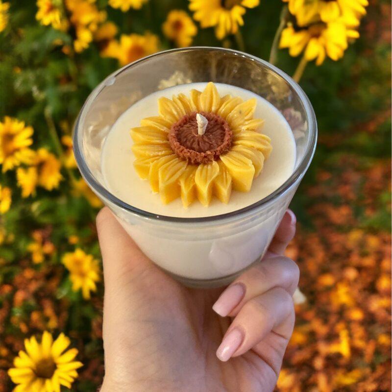 Świeca sojowa z kwiatem 3D "Słonecznik"